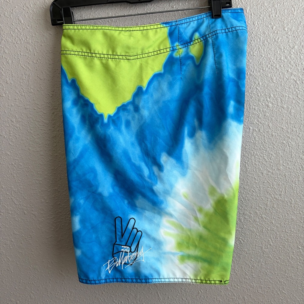 Vintage Billabong Y2K Blue Tie Dye 9" Boadshorts 36